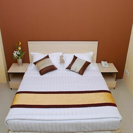 Hotel 72 Yangon Exterior foto